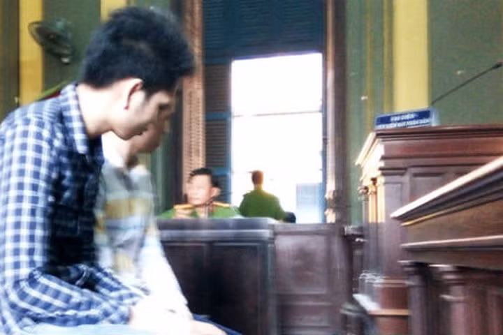 Hai bị cáo Quân và Nhâm tại phiên phúc thẩm