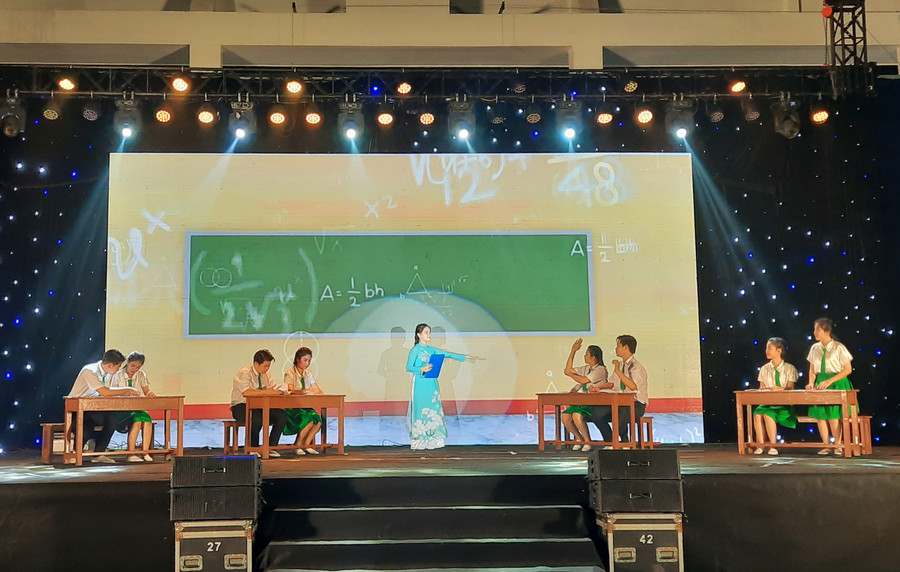 Một số tiết mục dự thi trong đêm khai mạc.