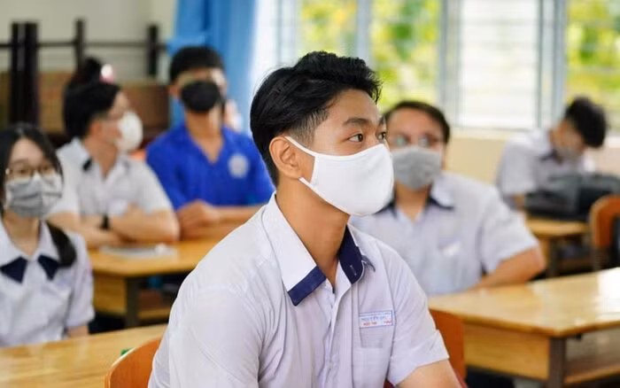 Đề tham khảo Ngữ văn giúp học sinh “cân đo” năng lực, ôn tập hiệu quả ảnh 1