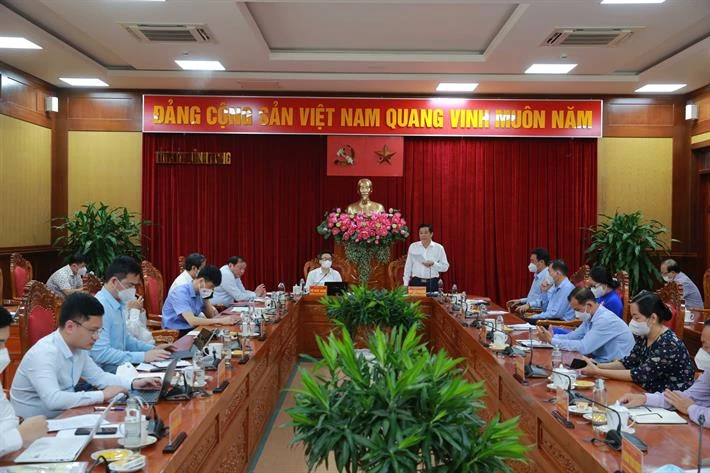 Quang cảnh cuộc làm việc của Phó Thủ tưởng Vũ Đức Đam với lãnh đạo tỉnh Vĩnh Long.