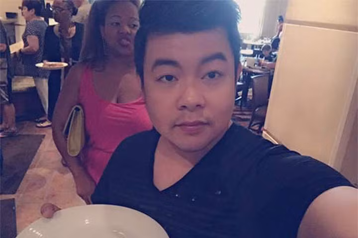 Quang Lê dí dỏm “tuyển” người yêu là con gái chủ tiệm vàng