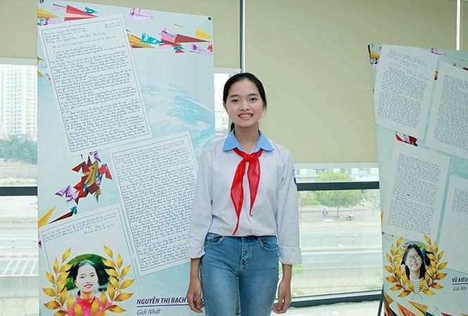 Nguyễn Thị Bạch Dương - học sinh lớp 8A (năm học 2017-2018), trường THCS Nguyễn Trãi, Nam Sách, Hải Dương Nguyễn Thị Bạch Dương - học sinh lớp 8A (năm học 2017-2018), trường THCS Nguyễn Trãi, Nam Sách, Hải Dương