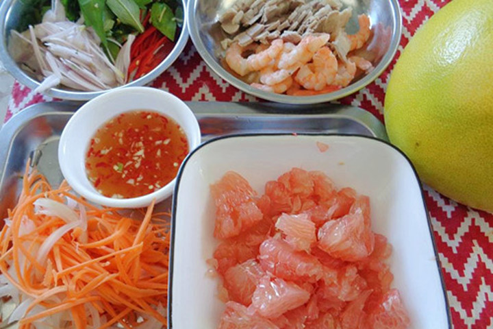 Cách làm gỏi bưởi tôm thịt thơm ngon, đơn giản nhất tại nhà