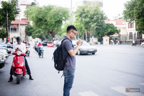 Đi bắt Pokemon, đừng vì đua nhau dán mắt vào điện thoại mà Di bat Pokemon, dung vi dua nhau dan mat vao dien thoai ma