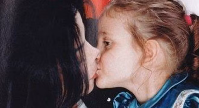 Con gái duy nhất của Michael Jackson giờ ra sao?