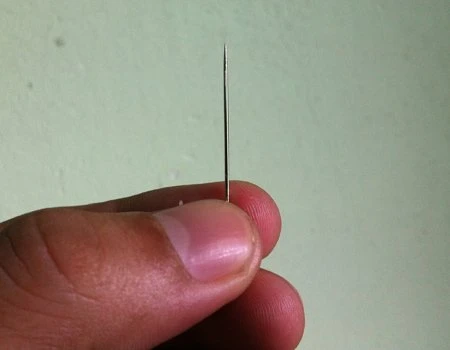 Vì sao bạn nên "thủ" sẵn một cây kim trong phòng ngủ?