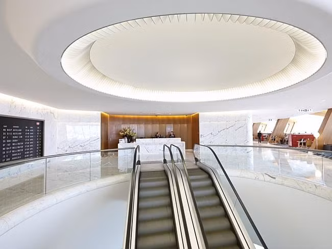 Bí mật phòng chờ máy bay VIP như nhà hàng 5 sao ảnh 2