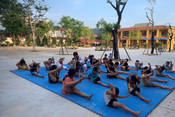 Hoạt động của câu lạc bộ võ thuật tại Trường Tiểu học Khám Lạng. Ảnh: NTCC
