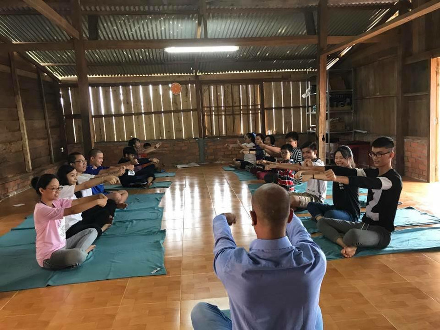 Học trò làng Hama tập Yoga rèn tâm định Học trò làng Hama tập Yoga rèn tâm định