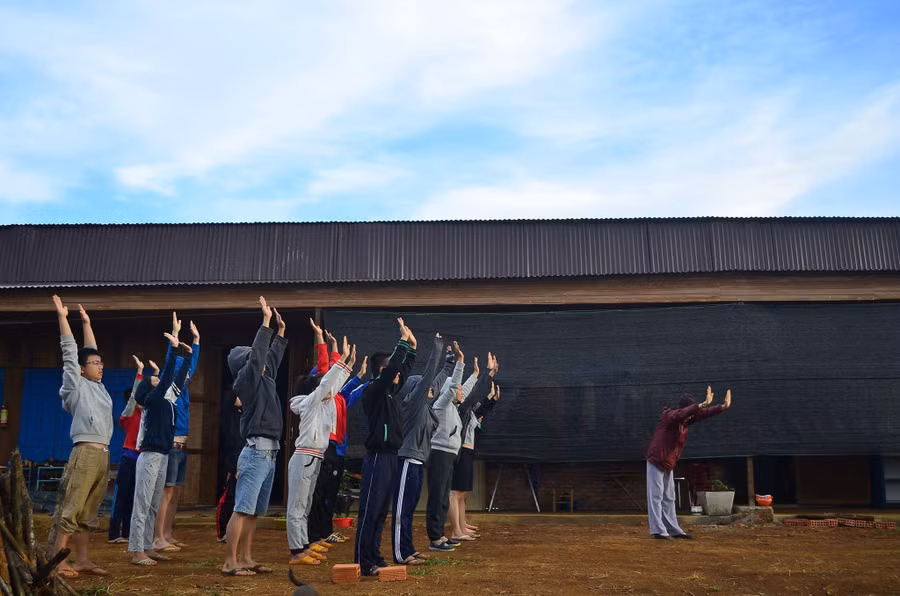 Học trò làng Hama học khí công rèn sức khỏe Học trò làng Hama học khí công rèn sức khỏe