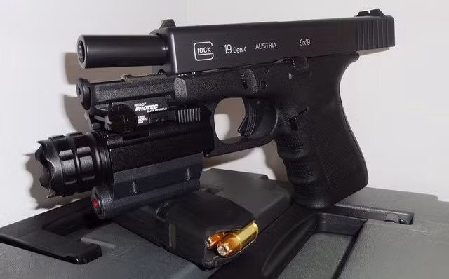 “Soi” dòng súng ngắn “sát thủ” làm từ nhựa tốt nhất thế giới ảnh 4