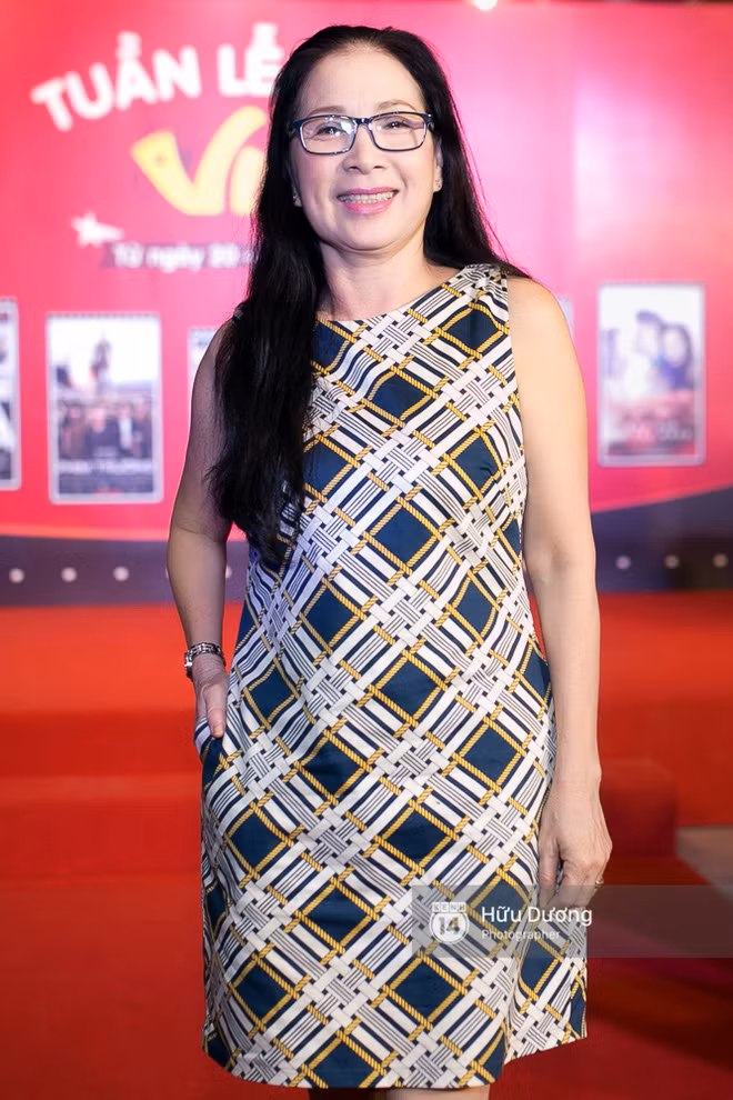 Minh Hằng cực dễ thương bên cạnh Quý Bình tại tuần lễ phim Việt - Ảnh 6.