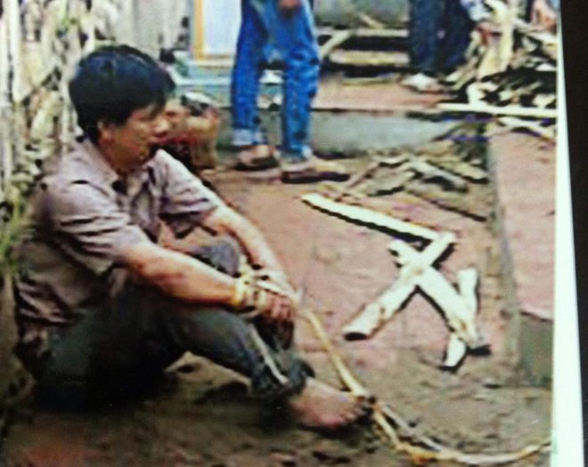 Anh Hùng bị trói (Ảnh do gia đình nạn nhân cung cấp). Ảnh hiện trường do gia đình nạn nhân cung cấp.