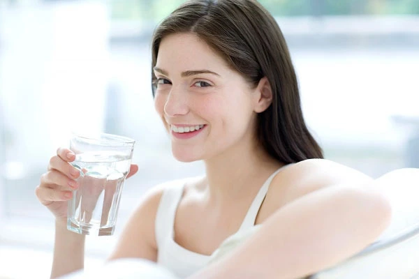 6 lợi ích tuyệt vời khi uống đủ nước