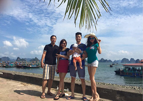 Mai Thỏ mách kinh nghiệm cho con sơ sinh tập bơi ảnh 6 Mai Thỏ “siêu vòng một” mách kinh nghiệm cho con sơ sinh tập bơi - 6
