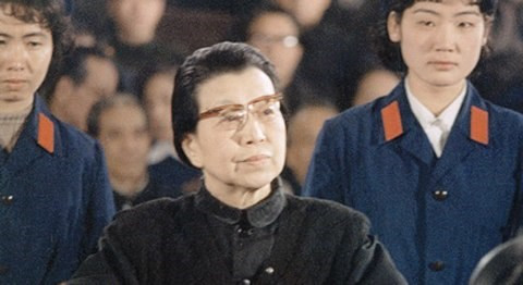 nữ hoàng đỏ Giang Thanh nu hoang do Giang Thanh