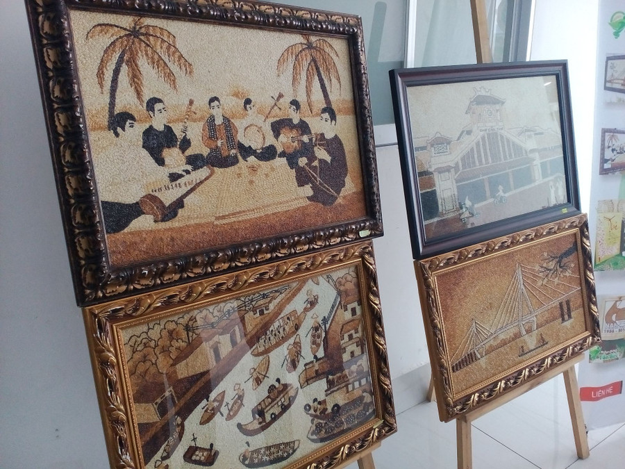 Dự án thanh niên, sinh viên khởi nghiệp Tranh gạo Tấn Bửu của TP Cần Thơ triển lãm tại hội thảo Dự án thanh niên, sinh viên khởi nghiệp Tranh gạo Tấn Bửu của TP Cần Thơ triển lãm tại hội thảo