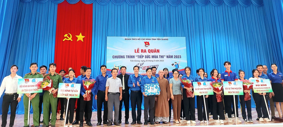 Tỉnh Đoàn Tiền Giang ra quân Chương trình Tiếp sức mùa thi năm 2023. Ảnh: CTV.