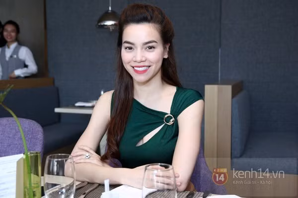 Choáng với nhẫn kim cương siêu to, trị giá trên chục tỉ của Hồ Ngọc Hà ảnh 1