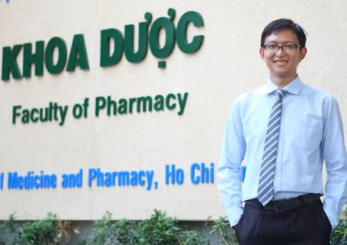 TS.DS Nguyễn Quốc Hòa - Giảng viên bộ môn Dược Lâm sàng - Khoa Dược, ĐH Y Dược TPHCM. Ảnh: NVCC