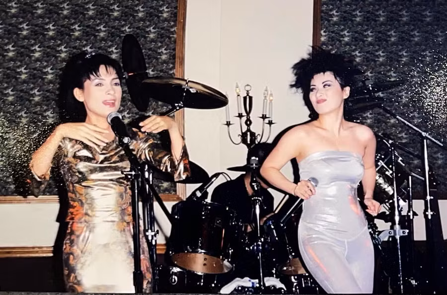 Trizzie Phương Trinh bất ngờ chia sẻ bức ảnh "cực chất" bên Phi Nhung cùng tiết lộ ít ai biết về cố ca sĩ.