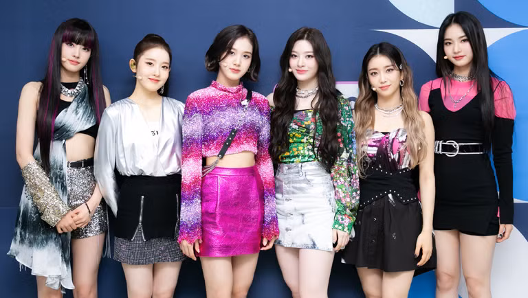 19. STAYC: STAYC ra mắt chỉ hơn một năm trước vào tháng 9 năm 2020, và kể từ đó, nhóm tân binh này đã chứng tỏ họ là một nghệ sĩ đáng được chú ý. Năm nay, nhóm nhạc nữ sáu thành viên trực thuộc High Up Entertainment đã phát hành cả EP Stereotype và album đơn Staydom, họ đã tích lũy được 122 triệu lượt xem trên YouTube!