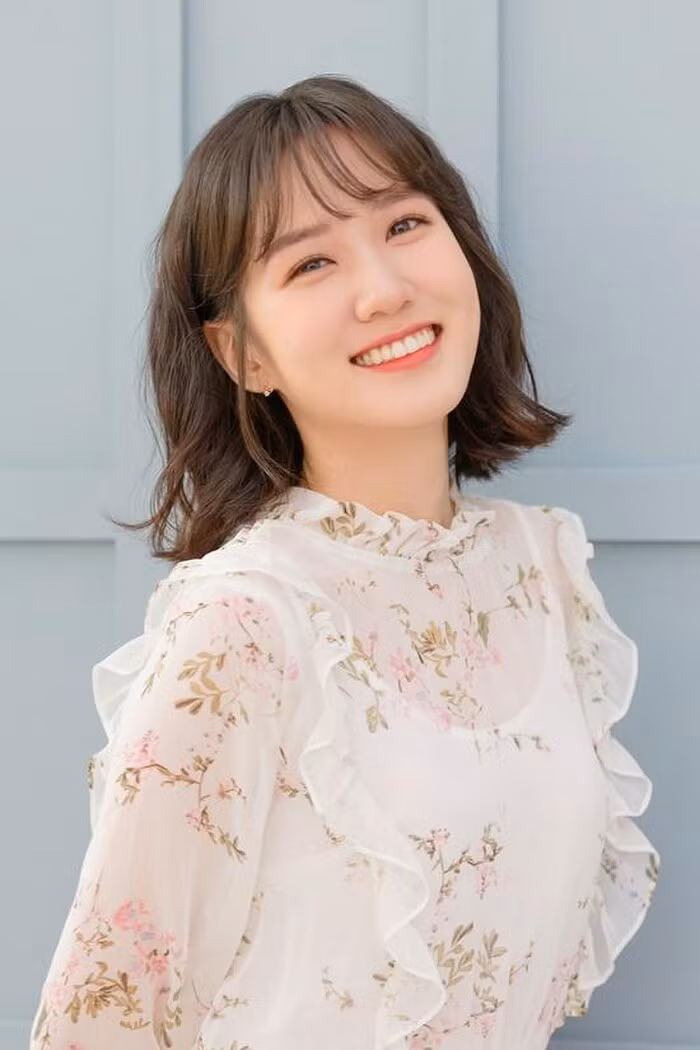 10 nữ diễn viên Hàn Quốc xinh đẹp nhất năm 2021 do người hâm mộ bình chọn ảnh 5