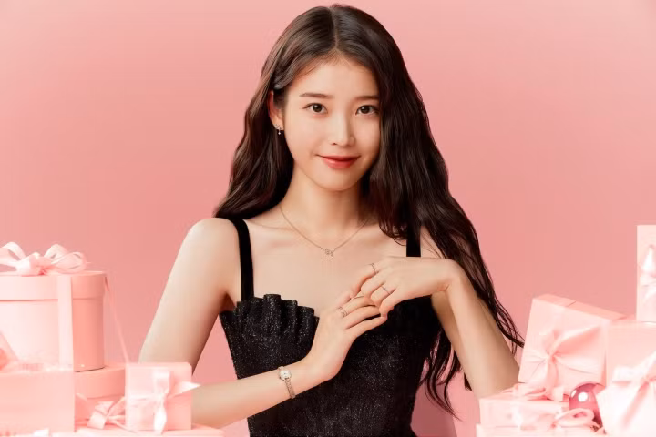 9. IU: IU, sinh ngày 16 tháng 5 năm 1993, đã nhận được 1.191 phiếu bầu trong cuộc bình chọn!