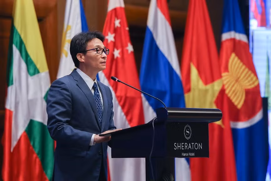 Phó Thủ tướng Vũ Đức Đam phát biểu tại hội nghị cấp Bộ trưởng Lao động và Giáo dục ASEAN về phát triển nguồn nhân lực trong một thế giới công việc đang đổi thay.