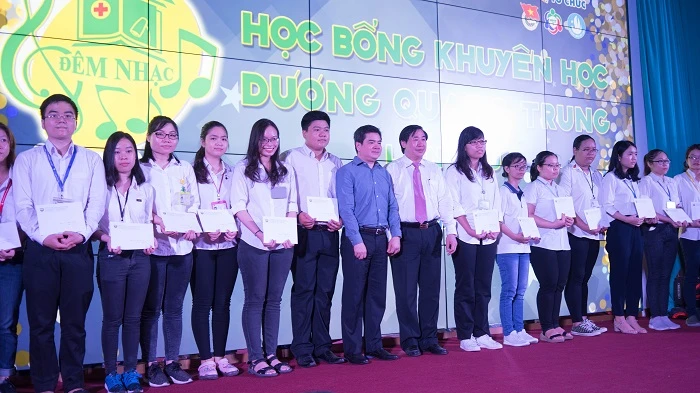 Quỹ học bổng Dương Quang Trung của Trường ĐH Y khoa Phạm Ngọc Thạch cấp học bổng cho sinh viên có hoàn cảnh khó khăn. Ảnh: ĐHYK Phạm Ngọc Thạch