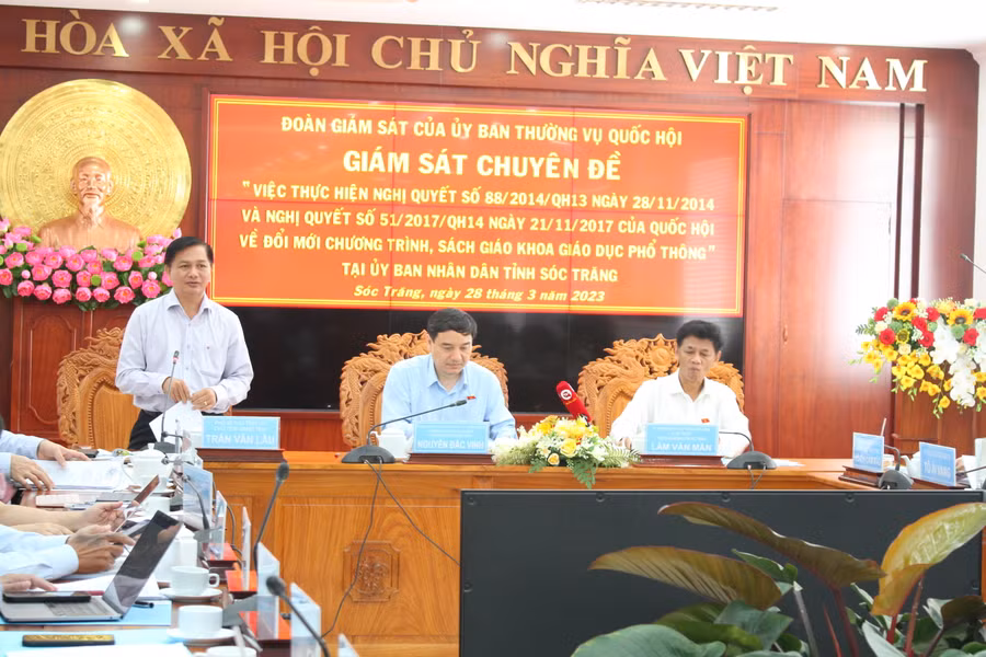 Ông Trần Văn Lâu, Phó Bí thư Tỉnh ủy, Chủ tịch UBND tỉnh Sóc Trăng phát biểu tại buổi làm việc.