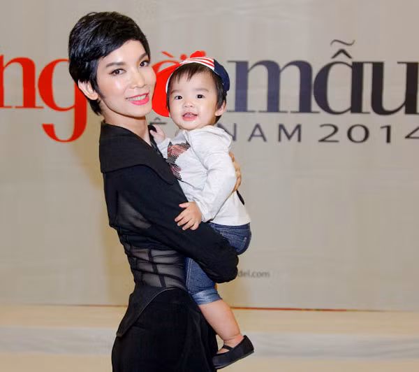 Những bà mẹ đơn thân kiếm tiền giỏi nhất showbiz Việt