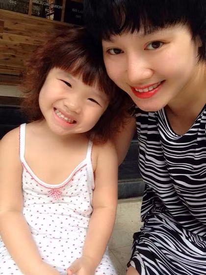Những bà mẹ đơn thân kiếm tiền giỏi nhất showbiz Việt
