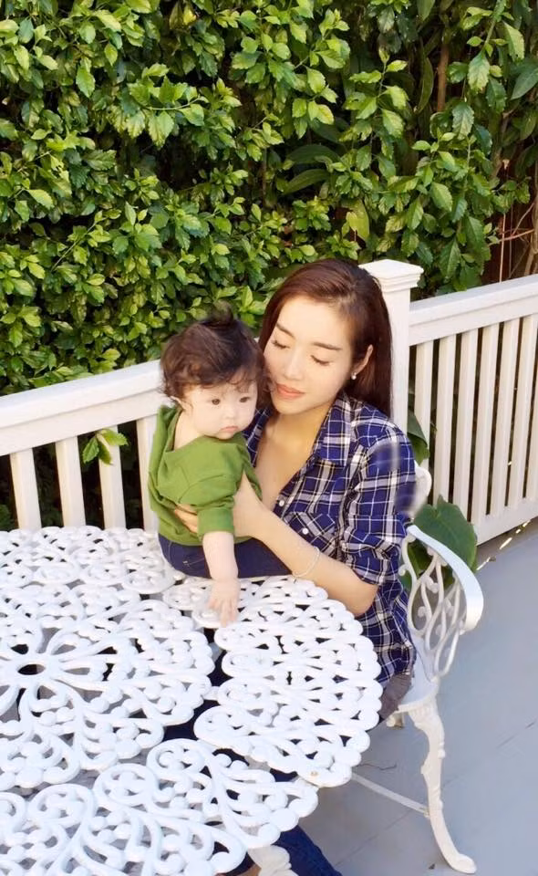 Những bà mẹ đơn thân kiếm tiền giỏi nhất showbiz Việt