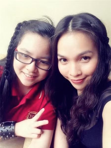 Những bà mẹ đơn thân kiếm tiền giỏi nhất showbiz Việt