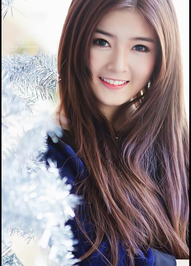 Tên thật thú vị, gặp “rắc rối” của các hot girl Việt ảnh 1 Lilly Luta tên thật là Nguyễn Thị Lượm. Mình yêu cái tên đó, bởi nó đã gắn bó với mình từ nhỏ, mang lại nhiều may mắn và nhất là chứa đựng tình yêu thương của bố mẹ dành cho mình, cô nói.