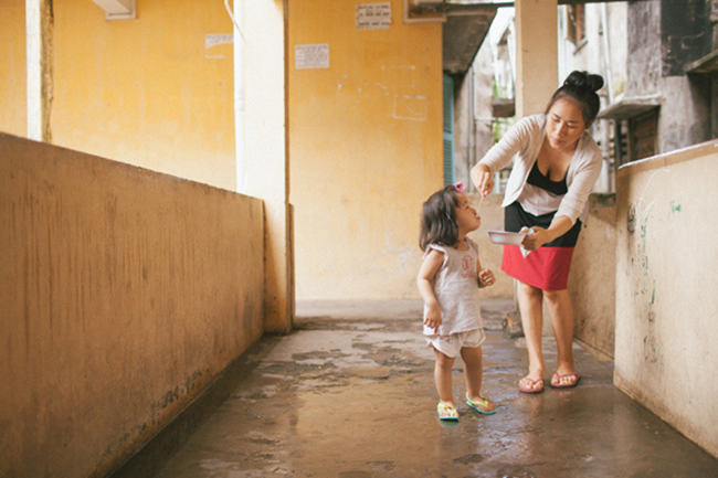 Đàn bà yêu con bằng máu, đàn ông yêu con bằng lời