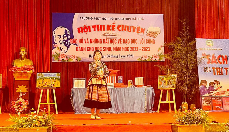 “Hội thi kể chuyện Bác Hồ” của học sinh Trường PTDTNT THCS & THPT Bắc Hà. “Hội thi kể chuyện Bác Hồ” của học sinh Trường PTDTNT THCS & THPT Bắc Hà.