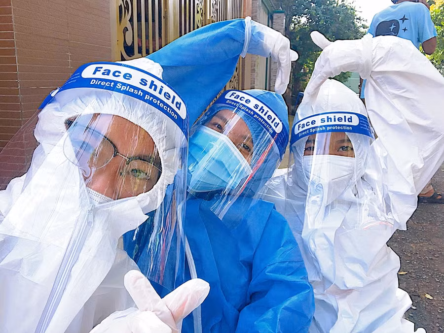 Đoàn công tác tình nguyện mang theo niềm tin và ý chí quyết tâm góp sức đẩy lùi dịch bệnh