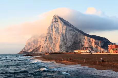 Top 10 tang da nguyen khoi lon va dep nhat the gioi - Anh 9