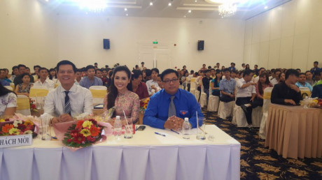 Bật mí đám cưới 4.5 tỷ đồng tại Sài Gòn - Ảnh 4 Bat mi dam cuoi 4.5 ty dong tai Sai Gon - Anh 4