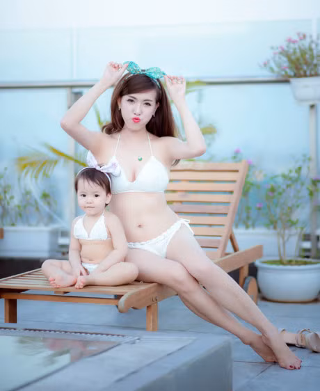 Hot girl Mai Tho khoe dang non na ben con gai - Anh 10