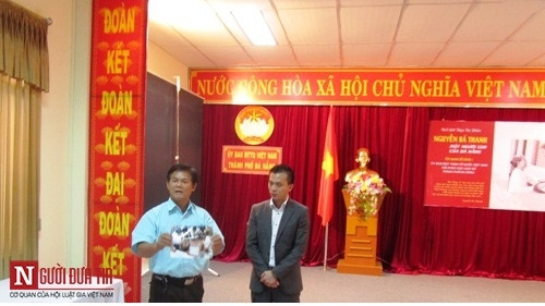 Con ông Nguyễn Bá Thanh bật khóc trong ngày giới thiệu sách về cha - Ảnh 5 Con ông Nguyễn Bá Thanh bật khóc trong ngày giới thiệu sách về cha - Ảnh 5