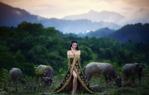 Những cô gái bán nude gây “bão” mạng ảnh 6 Những cô gái bán nude gây “bão” mạng ảnh 6