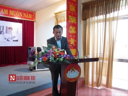 Con ông Nguyễn Bá Thanh bật khóc trong ngày giới thiệu sách về cha - Ảnh 4 Con ông Nguyễn Bá Thanh bật khóc trong ngày giới thiệu sách về cha - Ảnh 4