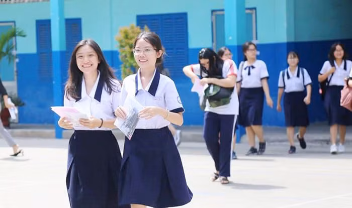 Thông tin ban đầu về điểm thi THPTQG, tái đề xuất miễn học phí THCS