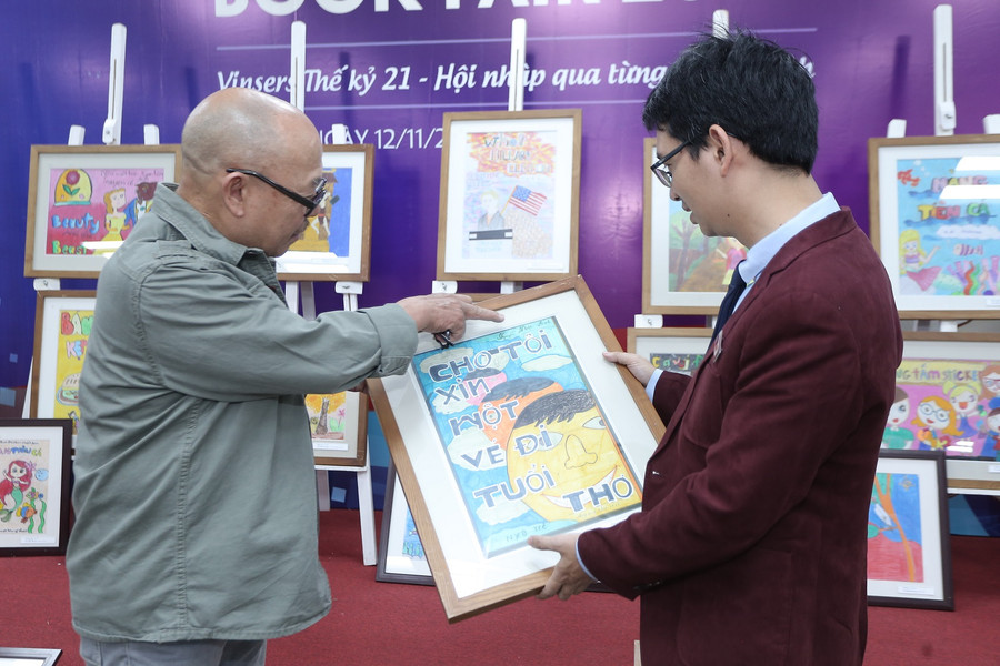 Họa sĩ Thành Chương– Trưởng ban giám khảo chia sẻ sự bất ngờ trước các tác phẩm sáng tạo và trí tưởng tượng “không giới hạn” của Vinsers