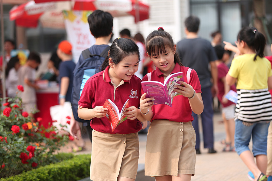 Những hoạt động bổ ích, sôi nổi, đầy ý nghĩa tại Hội sách đã thu hút hàng nghìn gia đình có con trong độ tuổi từ Mầm non đến THPT tới tham dự. Vinschool Book Fair đã thực sự trở thành một điểm nhấn không thể thiếu trong chuỗi các hoạt động phát triển Văn hóa đọc thường niên của học sinh Vinschool.