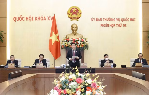 Chủ tịch Quốc hội Vương Đình Huệ phát biểu bế mạc phiên họp. (Ảnh: Doãn Tấn/TTXVN).