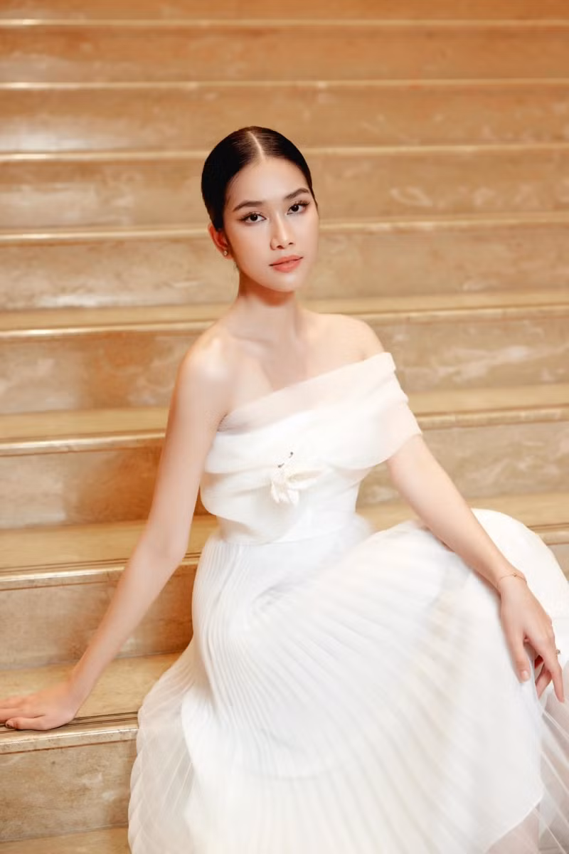 Á hậu Phương Anh được dự đoán lọt top 10 Hoa hậu Quốc tế 2022 ảnh 1